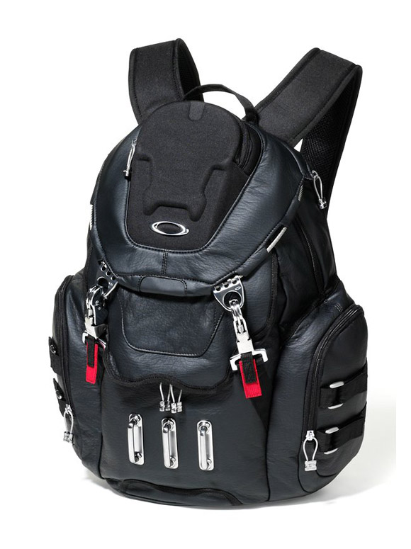Oakley Bathroom Sink Backpack