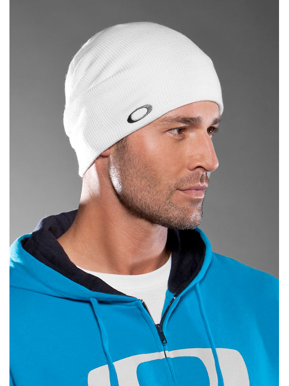 oakley knit beanie