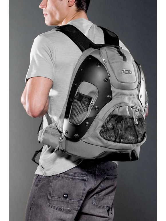 Oakley hardshell backpack shop
